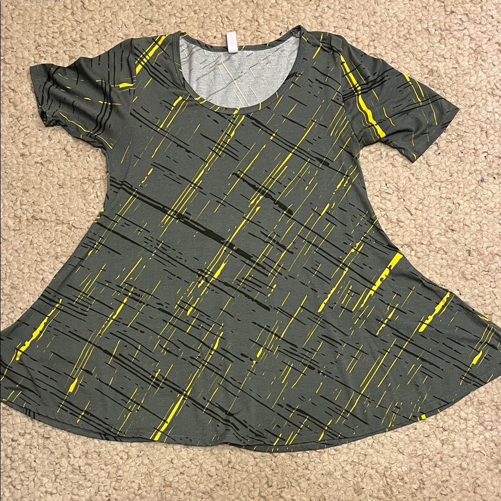 LuLaRoe Gray and Yellow Short Sleeve Top